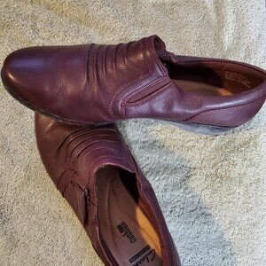 Clark's Women's dress shoes size 10W